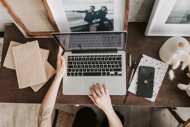 Job search strategies for college students and recent graduates